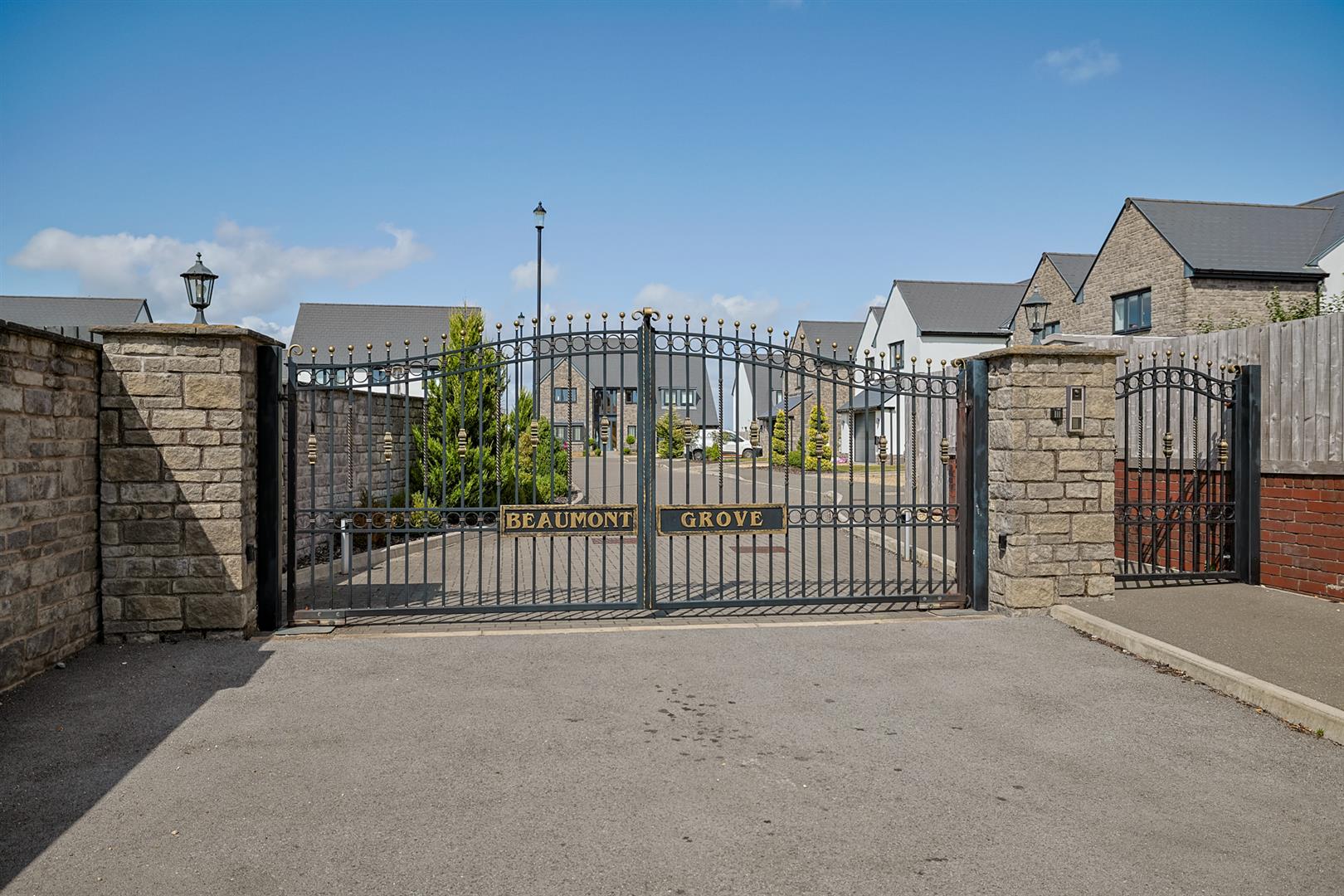2 Beaumont Grove, Upper Killay, Swansea, SA2 7BJ